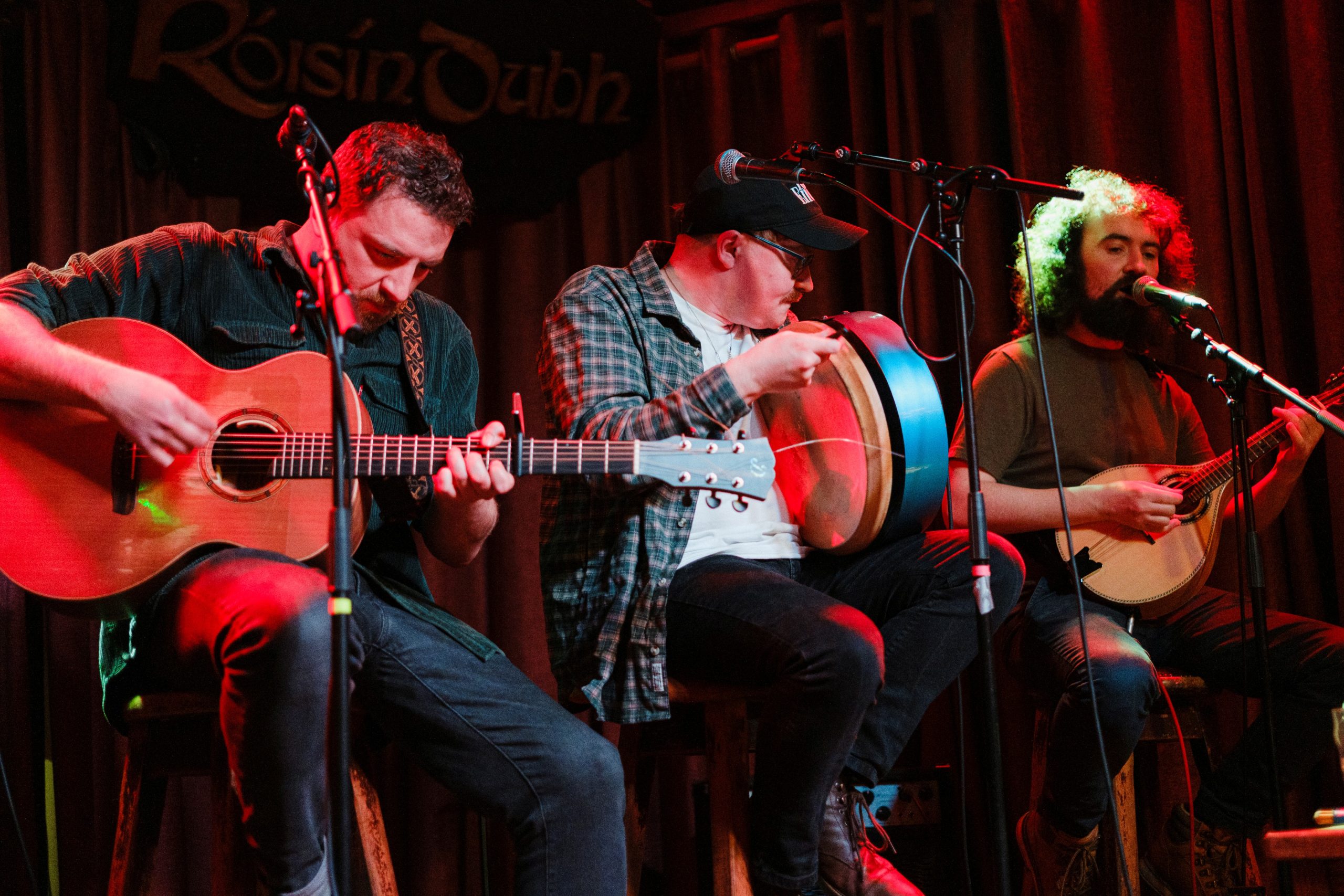 Seisiún Ceoil ag Am Lóin le Those Empty Vessels